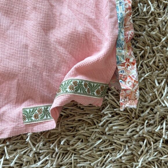 BlueVelvet Oversized Mixed Fabric Top in Pink-Beige Size S - Picture 8 of 8